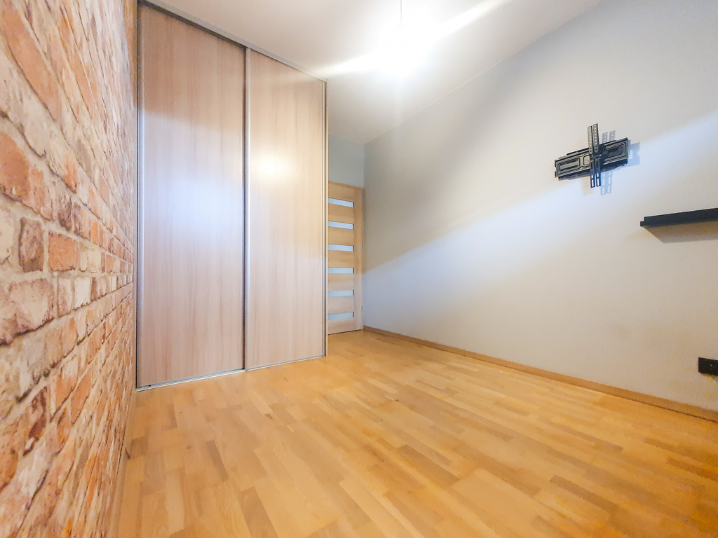 3 Pokoje Z Windą I Loggią – Ul. Hallera