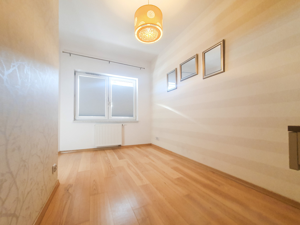 3 Pokoje Z Windą I Loggią – Ul. Hallera