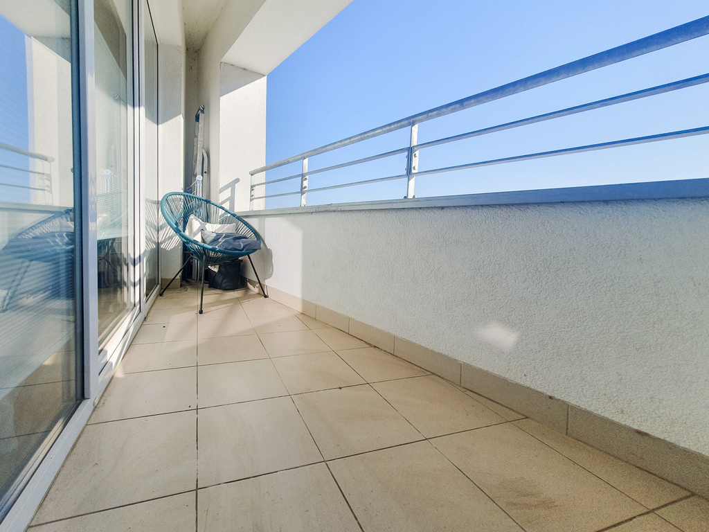 3 Pokoje Z Windą I Loggią – Ul. Hallera